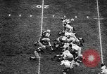 Standbild Fußballspiel Ohio United States USA, 1957, aus Sekunde 5 historischem Filmmaterial Videoclip 65675043391