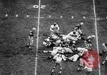 Standbild Fußballspiel Ohio United States USA, 1957, aus Sekunde 6 historischem Filmmaterial Videoclip 65675043391