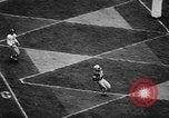 Standbild Fußballspiel Ohio United States USA, 1957, aus Sekunde 10 historischem Filmmaterial Videoclip 65675043391