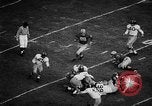 Standbild Fußballspiel Ohio United States USA, 1957, aus Sekunde 18 historischem Filmmaterial Videoclip 65675043391