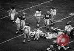 Standbild Fußballspiel Ohio United States USA, 1957, aus Sekunde 20 historischem Filmmaterial Videoclip 65675043391