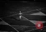 Standbild Fußballspiel Ohio United States USA, 1957, aus Sekunde 28 historischem Filmmaterial Videoclip 65675043391