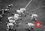 Standbild Fußballspiel Ohio United States USA, 1957, aus Sekunde 32 historischem Filmmaterial Videoclip 65675043391