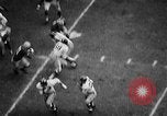 Standbild Fußballspiel Ohio United States USA, 1957, aus Sekunde 33 historischem Filmmaterial Videoclip 65675043391