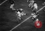Standbild Fußballspiel Ohio United States USA, 1957, aus Sekunde 37 historischem Filmmaterial Videoclip 65675043391