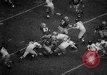 Standbild Fußballspiel Ohio United States USA, 1957, aus Sekunde 51 historischem Filmmaterial Videoclip 65675043391