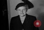 Standbild Lady sprechen United States USA, 1949, aus Sekunde 3 historischem Filmmaterial Videoclip 65675043421