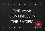 Standbild Amerikanische Soldaten und Marineinfanteristen kämpfen in Okinawa gegen japanische Streitkräfte Okinawa Ryukyu Inseln, 1945, aus Sekunde 1 historischem Filmmaterial Videoclip 65675043441