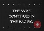 Standbild Amerikanische Soldaten und Marineinfanteristen kämpfen in Okinawa gegen japanische Streitkräfte Okinawa Ryukyu Inseln, 1945, aus Sekunde 5 historischem Filmmaterial Videoclip 65675043441