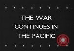 Standbild Amerikanische Soldaten und Marineinfanteristen kämpfen in Okinawa gegen japanische Streitkräfte Okinawa Ryukyu Inseln, 1945, aus Sekunde 6 historischem Filmmaterial Videoclip 65675043441