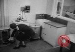 Standbild neue Häuser gebaut Europa, 1945, aus Sekunde 14 historischem Filmmaterial Videoclip 65675043443