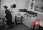 Standbild neue Häuser gebaut Europa, 1945, aus Sekunde 16 historischem Filmmaterial Videoclip 65675043443
