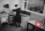 Standbild neue Häuser gebaut Europa, 1945, aus Sekunde 19 historischem Filmmaterial Videoclip 65675043443