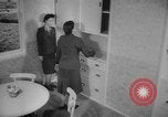 Standbild neue Häuser gebaut Europa, 1945, aus Sekunde 23 historischem Filmmaterial Videoclip 65675043443