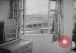 Standbild neue Häuser gebaut Europa, 1945, aus Sekunde 40 historischem Filmmaterial Videoclip 65675043443