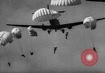 Image les parachutistes allemands Belgique, 1940, de la seconde 23 séquences d'archives historiques vidéo 65675043460