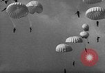 Image les parachutistes allemands Belgique, 1940, de la seconde 28 séquences d'archives historiques vidéo 65675043460