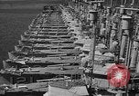 Image destroyers américains pour bases britanniques United States USA, 1940, de la seconde 7 séquences d'archives historiques vidéo 65675043462