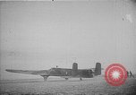 Immagine di Bombardieri britannici e truppe Regno Unito, 1941, secondo 10 filmato di repertorio 65675043470