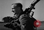 Immagine di Assalto tedesco Stug III a Varsavia rivolta Varsavia POLONIA, 1944, secondo 19 filmato di repertorio 65675043477
