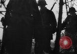 Immagine di Assalto tedesco Stug III a Varsavia rivolta Varsavia POLONIA, 1944, secondo 29 filmato di repertorio 65675043477