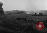 Immagine di Assalto tedesco Stug III a Varsavia rivolta Varsavia POLONIA, 1944, secondo 43 filmato di repertorio 65675043477