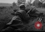Immagine di Assalto tedesco Stug III a Varsavia rivolta Varsavia POLONIA, 1944, secondo 49 filmato di repertorio 65675043477