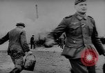 Standbild Die Deutschen kämpfen im Winter gegen die Sowjets Ostfront, 1943, aus Sekunde 41 historischem Filmmaterial Videoclip 65675043484