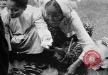 Standbild birmanischen Volkes Birma, 1940, aus Sekunde 48 historischem Filmmaterial Videoclip 65675043487
