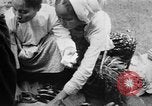 Standbild birmanischen Volkes Birma, 1940, aus Sekunde 49 historischem Filmmaterial Videoclip 65675043487