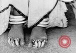 Immagine di I monaci del Tibet India orientale, 1937, secondo 36 filmato di repertorio 65675043491