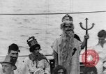 Immagine di Attraversando la linea cerimonia Oceano Pacifico, 1937, secondo 20 filmato di repertorio 65675043498