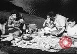 Standbild Amerikanische Propaganda kontrastierenden Kommunismus United States USA, 1962, aus Sekunde 39 historischem Filmmaterial Videoclip 65675043514