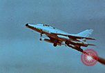 Standbild US-Militärflugzeug in Betrieb United States USA, 1962, aus Sekunde 40 historischem Filmmaterial Videoclip 65675043517