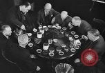 Standbild Board Tee Prüfer New York United States USA, 1938, aus Sekunde 10 historischem Filmmaterial Videoclip 65675043525