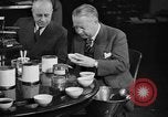 Standbild Board Tee Prüfer New York United States USA, 1938, aus Sekunde 27 historischem Filmmaterial Videoclip 65675043525