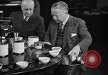 Standbild Board Tee Prüfer New York United States USA, 1938, aus Sekunde 28 historischem Filmmaterial Videoclip 65675043525