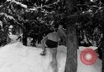 Standbild Badenden schwimmen im eisigen Wasser Oregon Mount Hood USA, 1938, aus Sekunde 31 historischem Filmmaterial Videoclip 65675043530