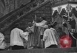 Immagine di Fred Snite Lourdes Francia, 1939, secondo 14 filmato di repertorio 65675043536