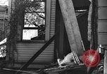 Image explosion de gaz près de l'école Barberton Ohio USA, 1939, de la seconde 15 séquences d'archives historiques vidéo 65675043538