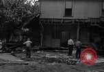 Image explosion de gaz près de l'école Barberton Ohio USA, 1939, de la seconde 24 séquences d'archives historiques vidéo 65675043538