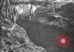 Standbild Graben camouflage Ersten Weltkrieg Frankreich, 1918, aus Sekunde 41 historischem Filmmaterial Videoclip 65675043548