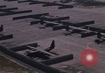 Standbild C-130 Hercules Vietnam, 1970, aus Sekunde 10 historischem Filmmaterial Videoclip 65675043567