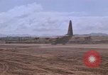 Standbild C-130 Hercules Vietnam, 1970, aus Sekunde 22 historischem Filmmaterial Videoclip 65675043569