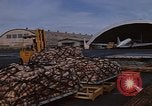 Standbild C-130 Hercules Vietnam, 1970, aus Sekunde 36 historischem Filmmaterial Videoclip 65675043570