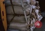 Standbild C-130 Hercules Vietnam, 1970, aus Sekunde 50 historischem Filmmaterial Videoclip 65675043570