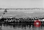 Image Boat Race Phnom Penh Cambodge, 1957, de la seconde 4 séquences d'archives historiques vidéo 65675043576