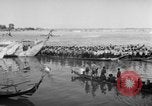 Image Boat Race Phnom Penh Cambodge, 1957, de la seconde 19 séquences d'archives historiques vidéo 65675043576