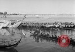 Image Boat Race Phnom Penh Cambodge, 1957, de la seconde 23 séquences d'archives historiques vidéo 65675043576