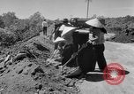 Immagine di Autostrada costruzione Il Vietnam, 1957, secondo 16 filmato di repertorio 65675043578